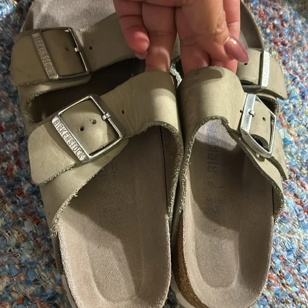 Birkenstock Arizona Soft Suede Unisex Two-Strap Sandals in Tan Sz 38 EUR - Picture 2 of 13